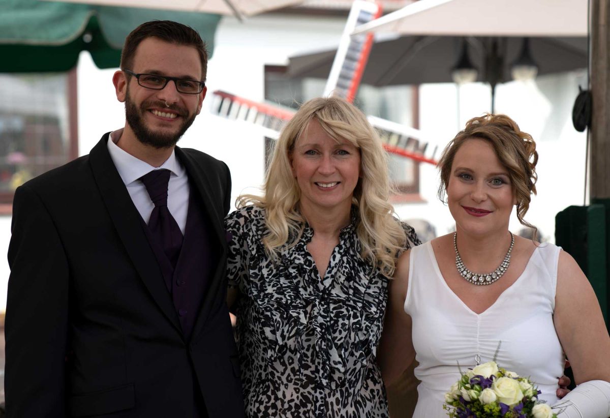 Hochzeit, Mell und Roman